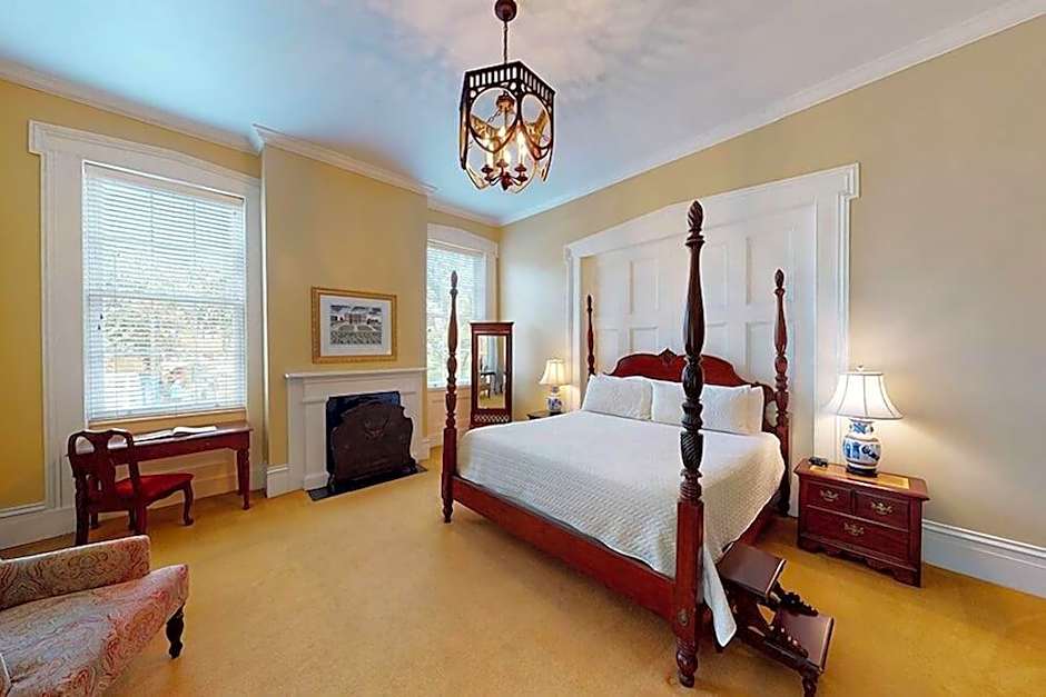 The Presidents' Quarters Inn
