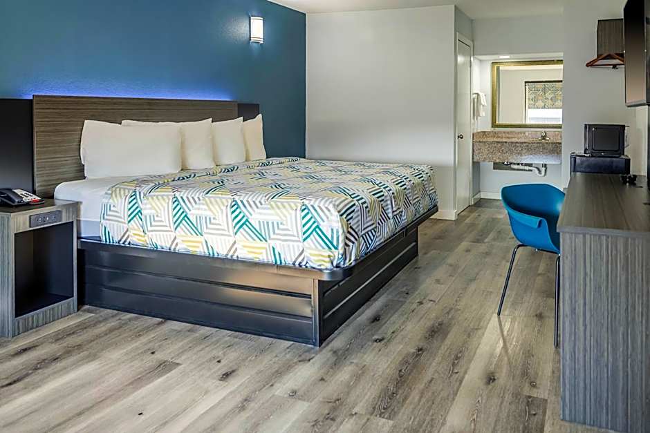 Motel 6 Greenwood, MS