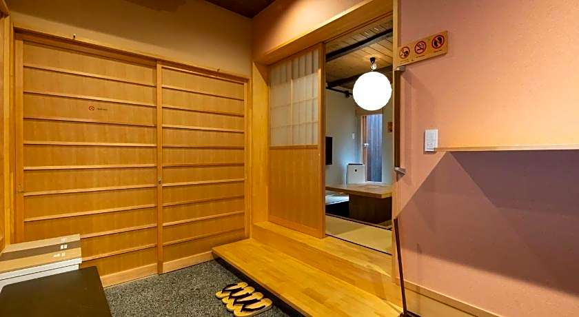Sen Omiya-Gojo Muslim Friendly Easy access to Kyoto STA