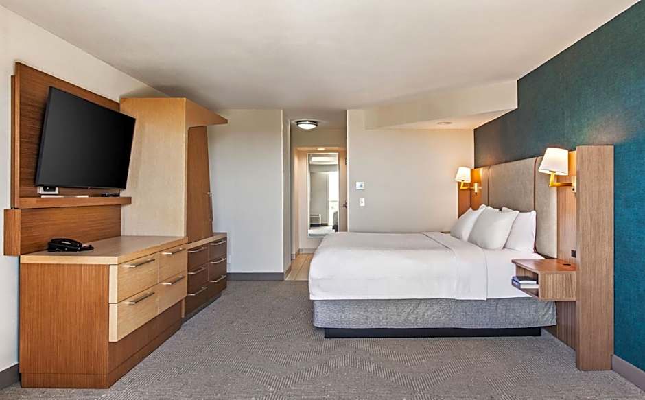 Holiday Inn Oxnard - Ventura by IHG