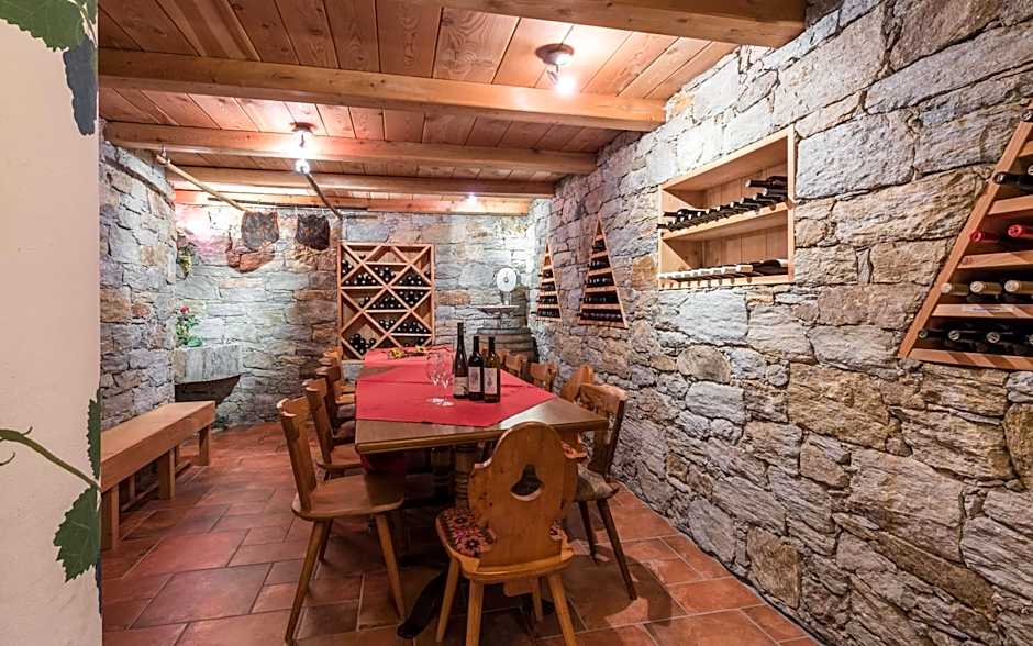 Saldur Small Active Hotel