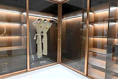 Delma 4 Bedrooms Beach Villa with Private Pool