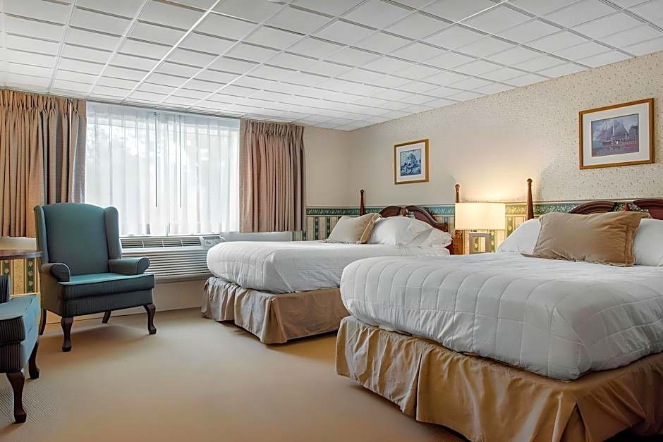 Photo 1 of 4 of 2 Queen Beds