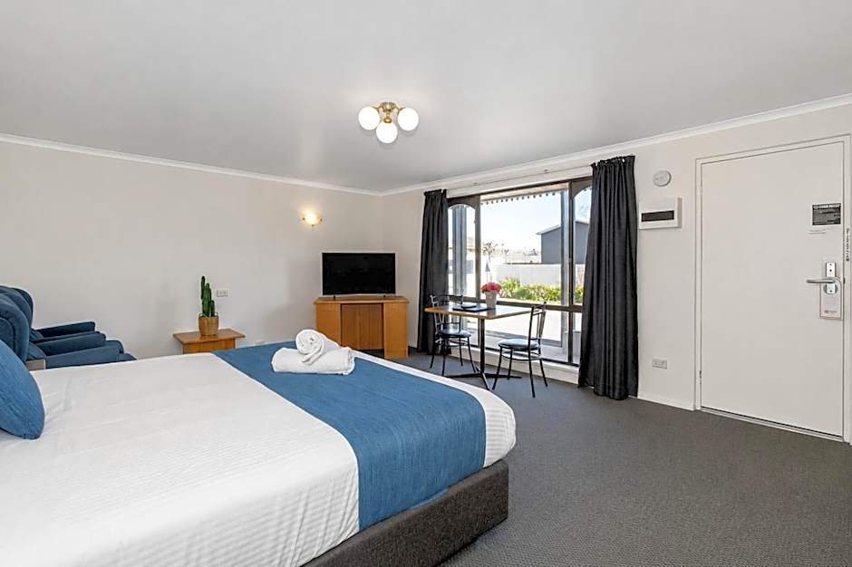 Arkana Motor Inn & Terrace Apartments