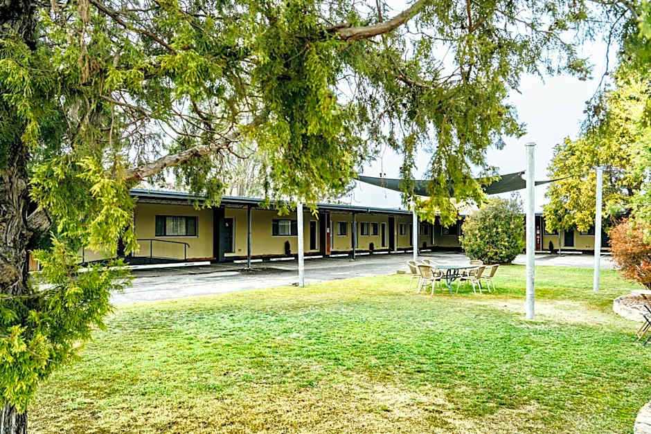 High Street Motor Inn & Steakhouse