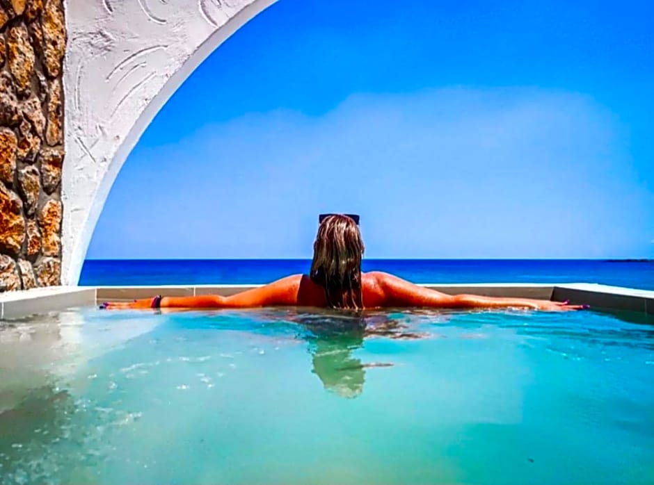 Delfini Beach Hotel & Suites