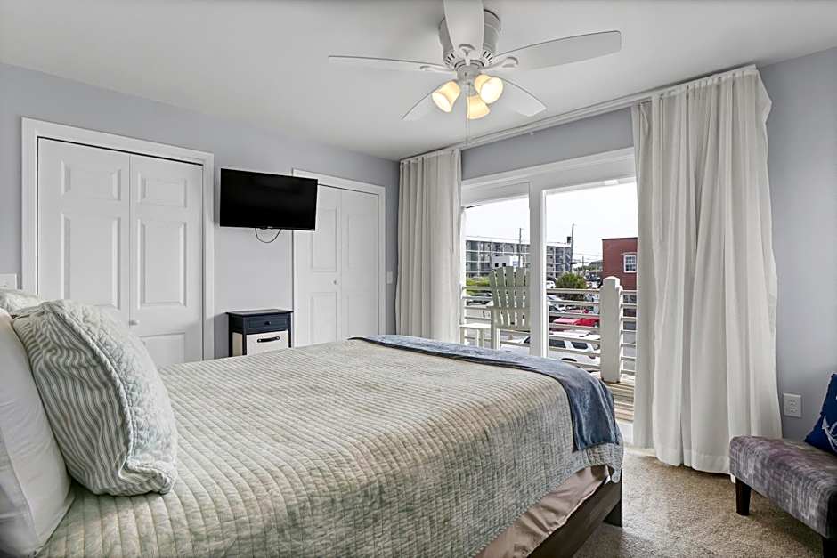 Sandpeddler Inn and Suites