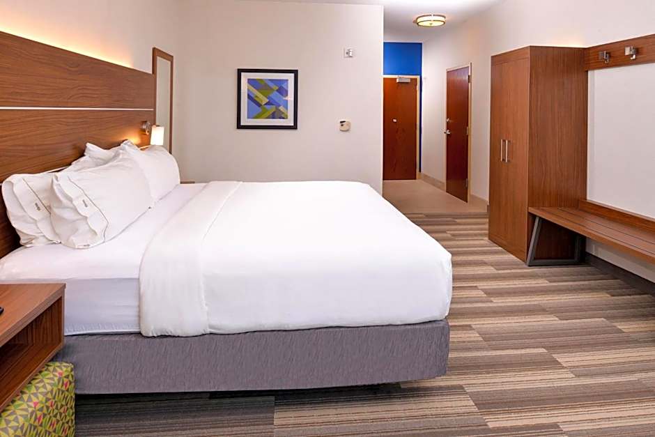 Holiday Inn Express Hotel & Suites Urbana-Champaign-U of I Area By IHG