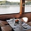 Costa do Sal Hotel Boat Lounge