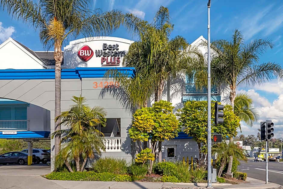 Best Western Plus Marina Shores Hotel