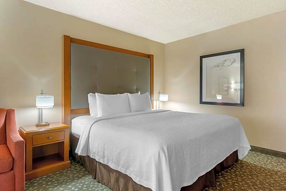 Best Western Plus Harbor Plaza And Conference Center