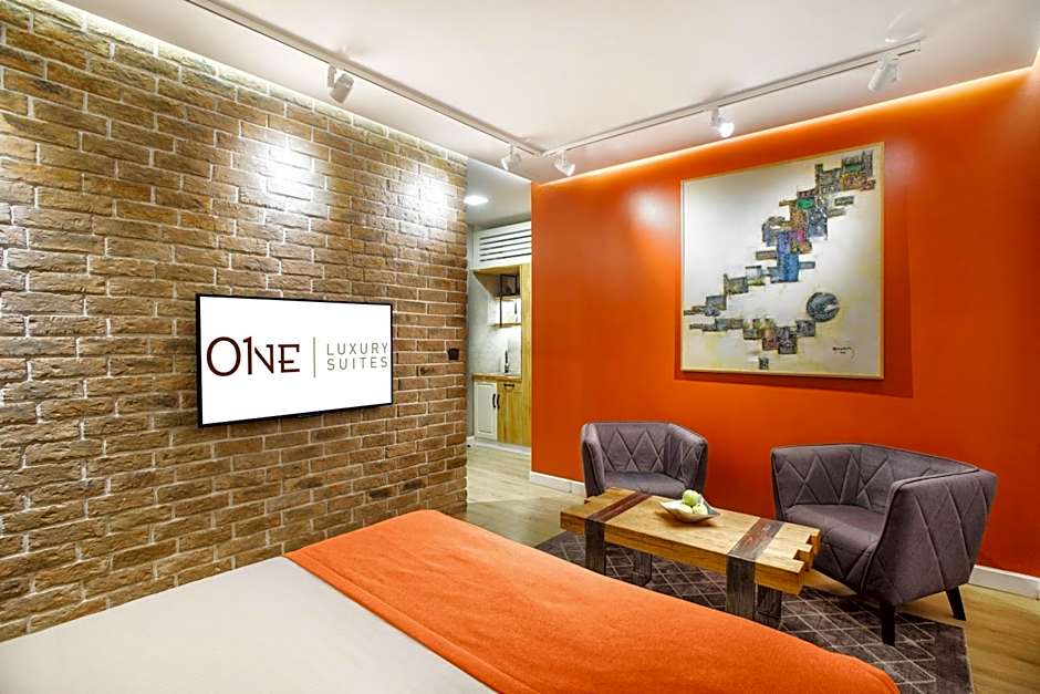 One Luxury Suites