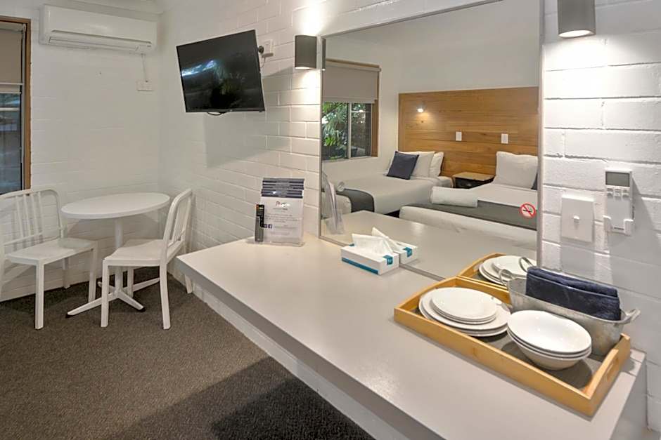 Pleasant Way River Lodge