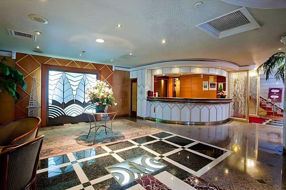 Charming Castle Hotel