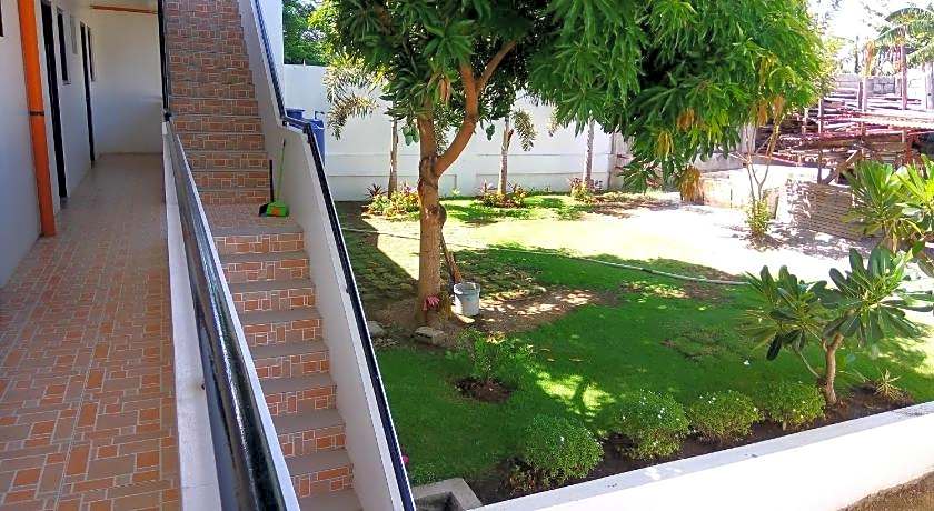 The Palines Apartment Hotel - Muntinlupa Near Evia