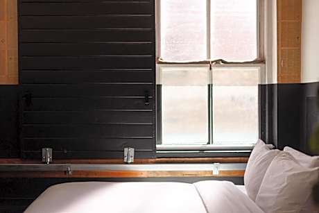Queen Room - Self Check-in with Virtual Front Desk