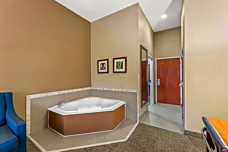 Comfort Inn & Suites Tuscumbia - Muscle Shoals