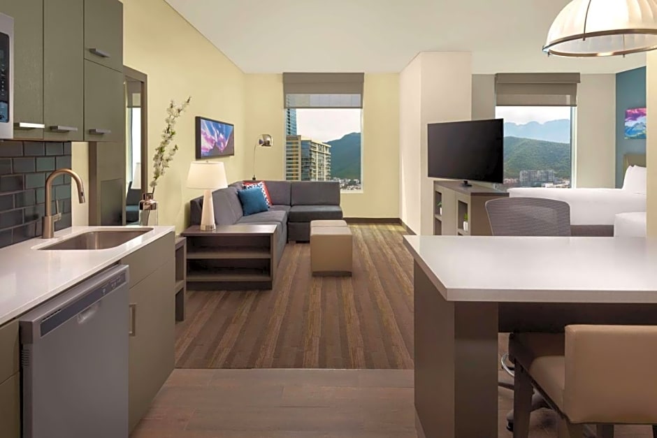 Hyatt House Monterrey Valle