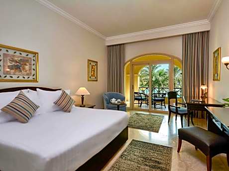 Classic King Room with Pool View