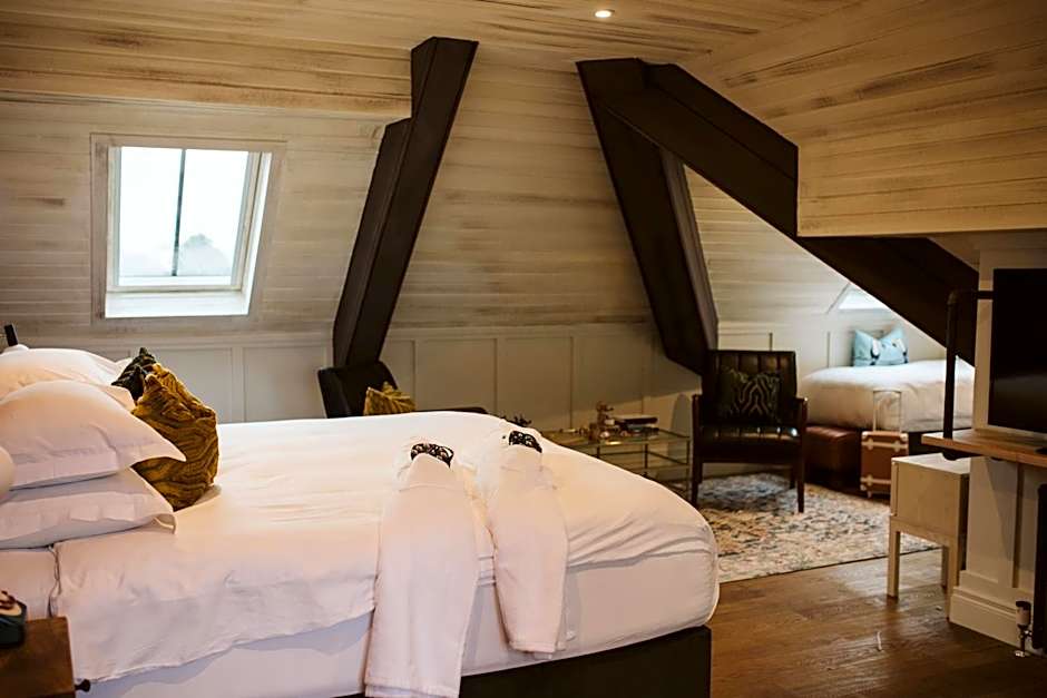 The Rabbit Hotel & Retreat