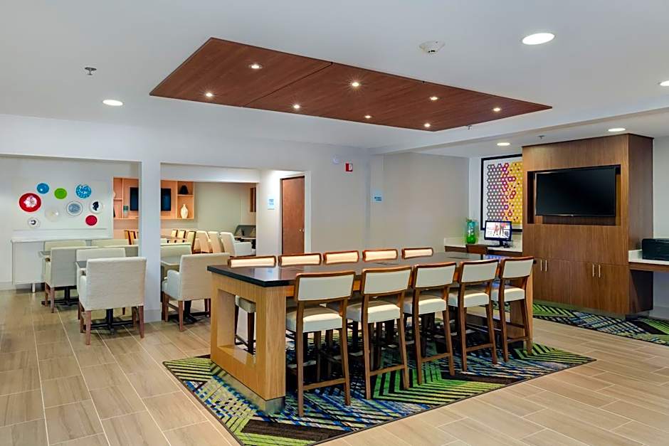 Holiday Inn Express Alpharetta - Roswell By IHG