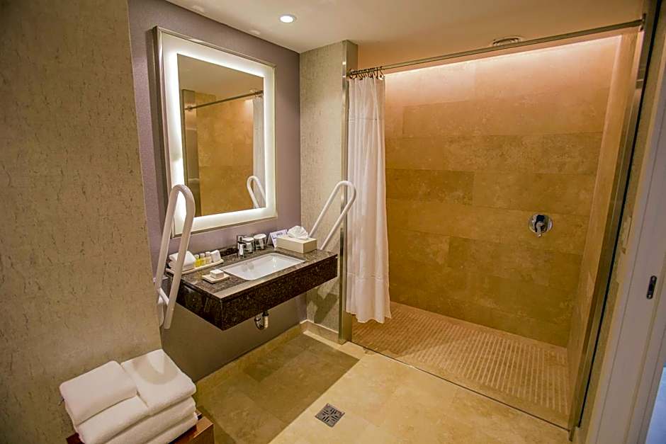 Hilton Pilar