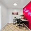 Beverly Hills Chic 2 bed 2bath with Patio and Parking 309
