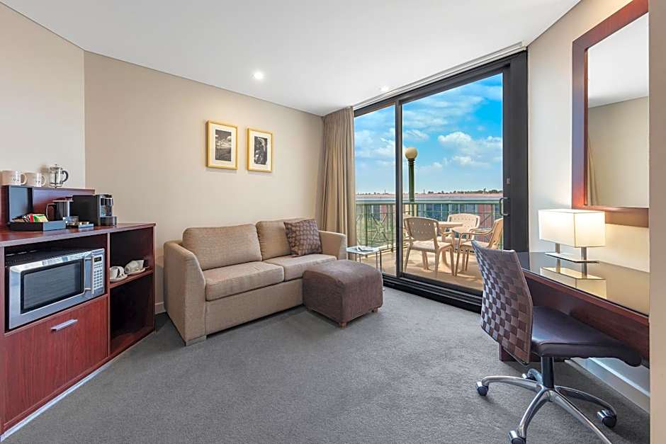 Amora Hotel Riverwalk