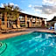 Super 8 by Wyndham Universal City
