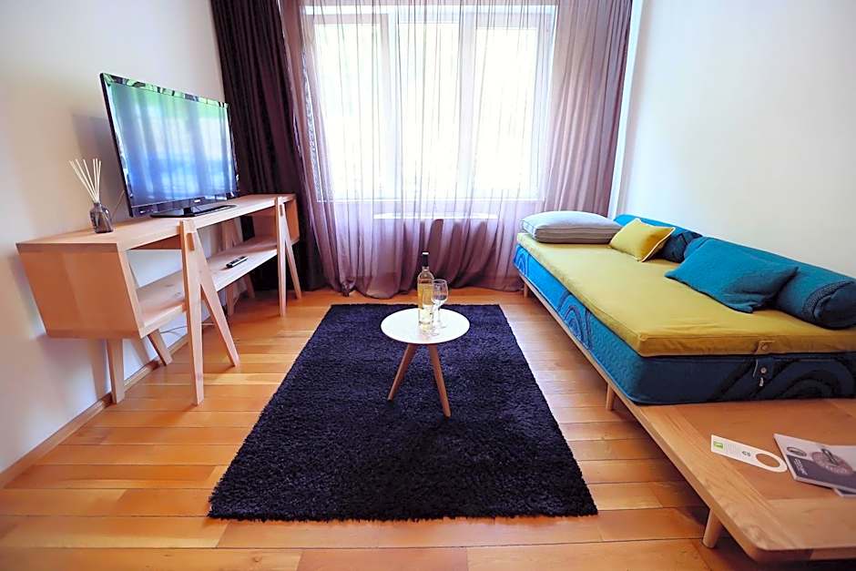 Living In Aparthotel