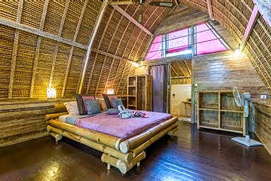 milo's home bungalow