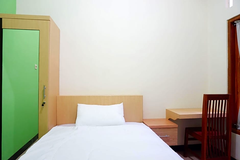 OYO Life 3003 Wisma Handayani Syariah