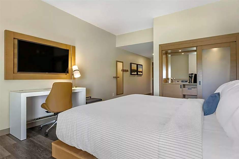 DoubleTree by Hilton Greenville Woodruff Road