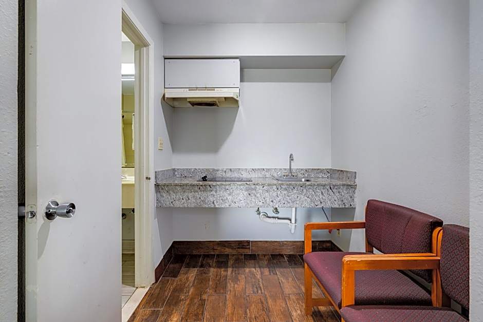 Hotel O Luxury Inn Channelview Baytown I-10