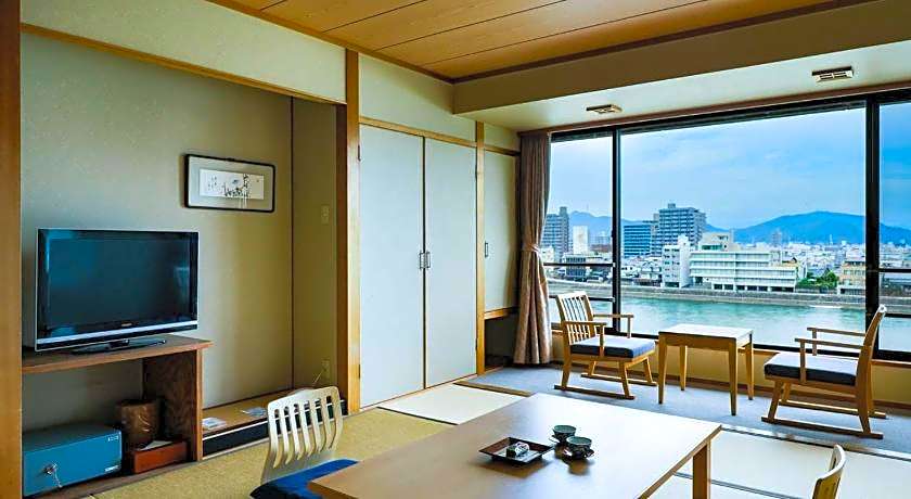 Nagaragawa Spa Hotel Park