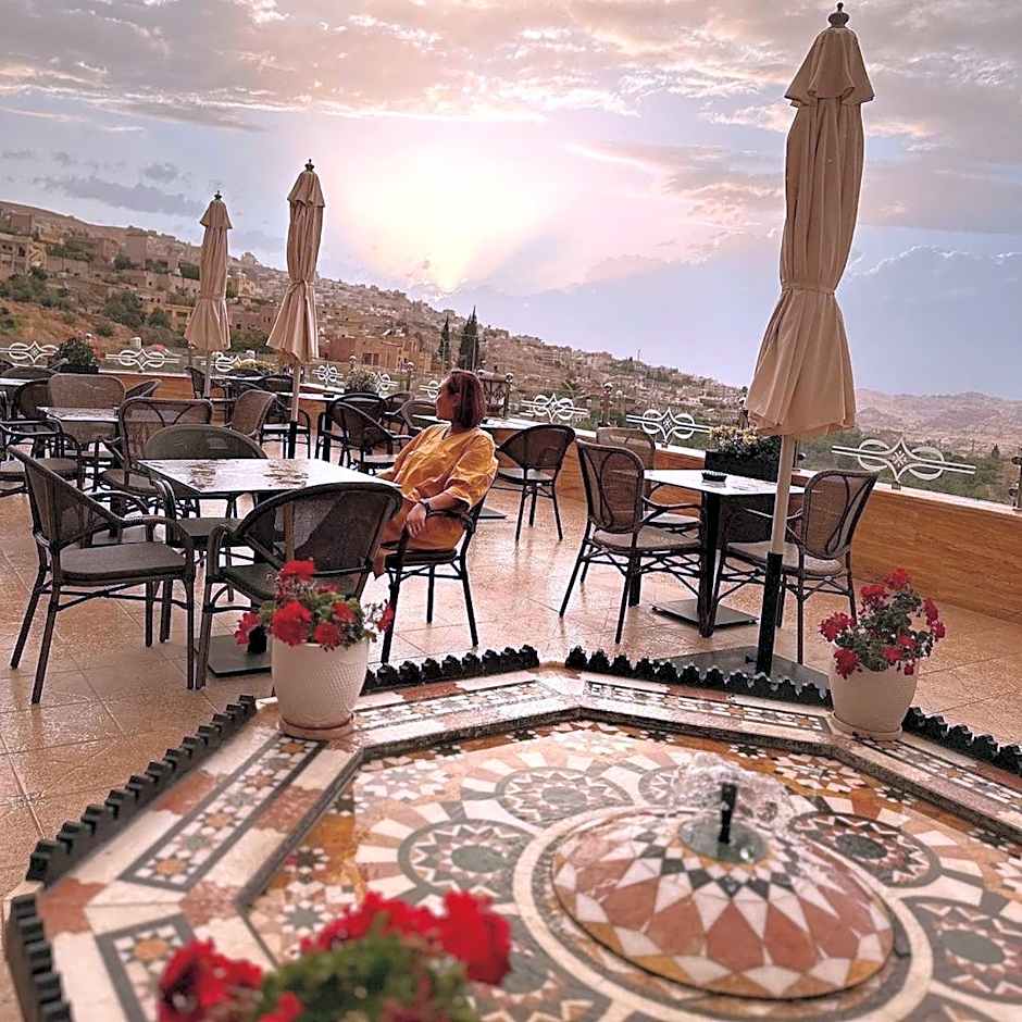 Petra Canyon Hotel