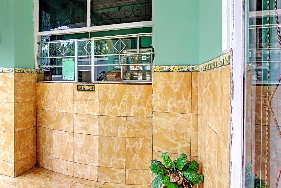 SPOT ON 92445 Mutiara Indah Hotel