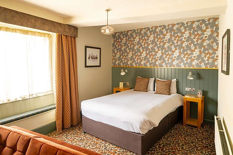 Red Lion Hotel by Greene King Inns