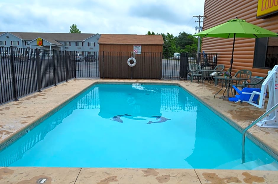 Booneslick Lodge - Neosho