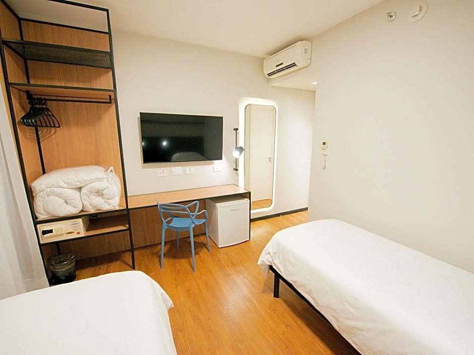 Ibis Curitiba Shopping