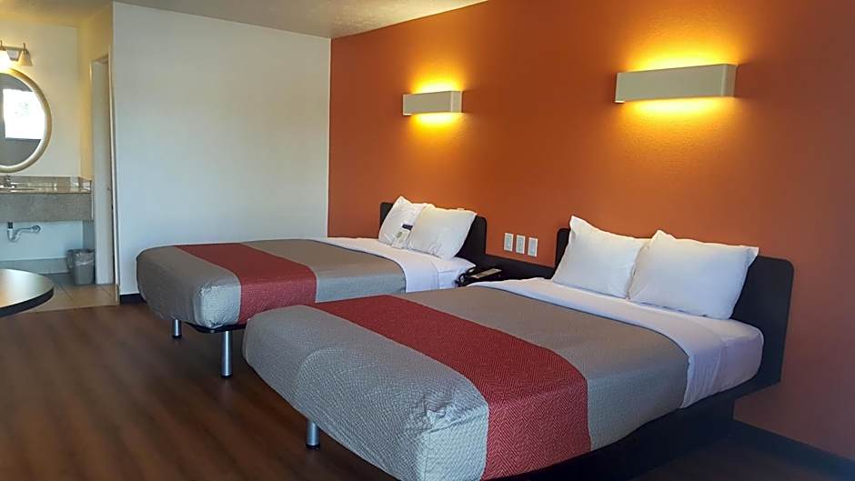 Motel 6-Columbus, OH - OSU