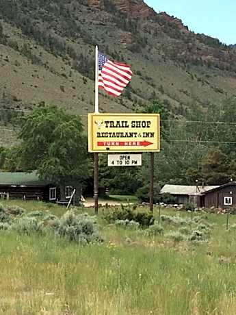Trail Shop Inn