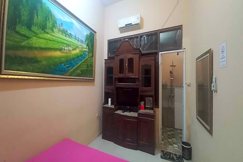 OYO Life 93010 Omah Bareng Syariah Sambisari