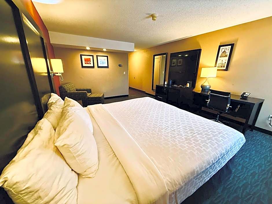 Clarion Inn & Suites Evansville Eastland Area