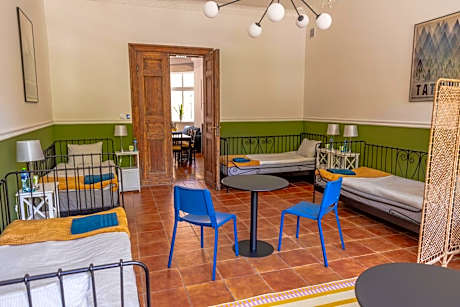 Mixed Dormitory Room