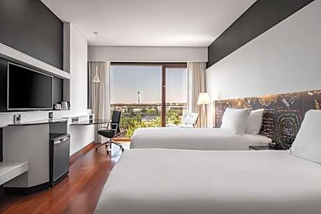 Twin Room with Urban View