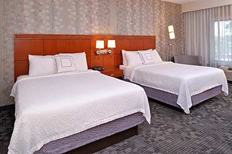 Queen Room with Two Queen Beds and Adapted Tub - Mobility and Hearing Accessible
