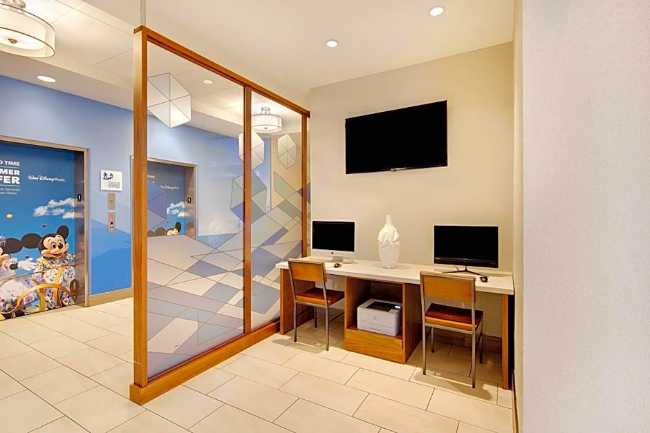 Holiday Inn Express & Suites S Lake Buena Vista By IHG