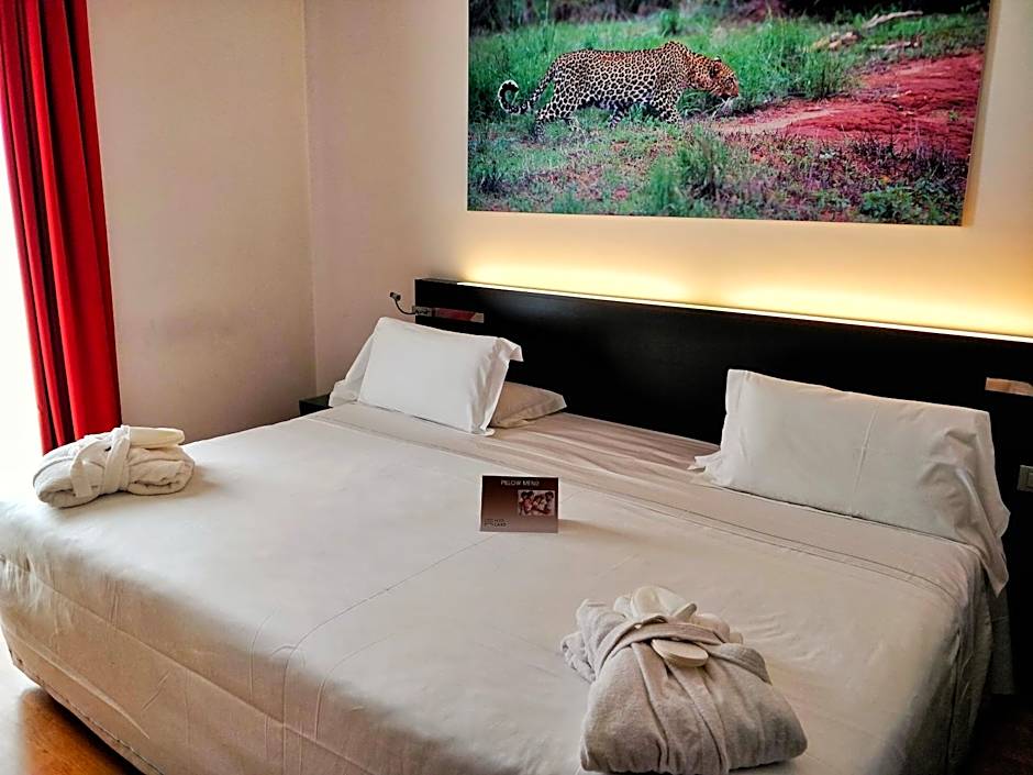 Card International Hotel