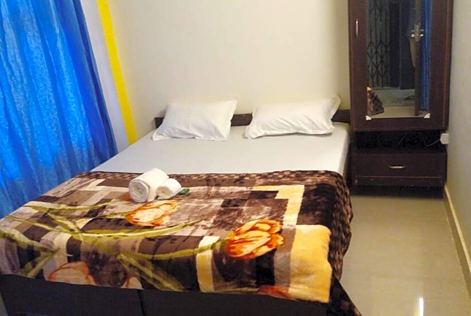 Goroomgo Temple City guest house Varanasi 750 meters from Ganga Assi Ghat